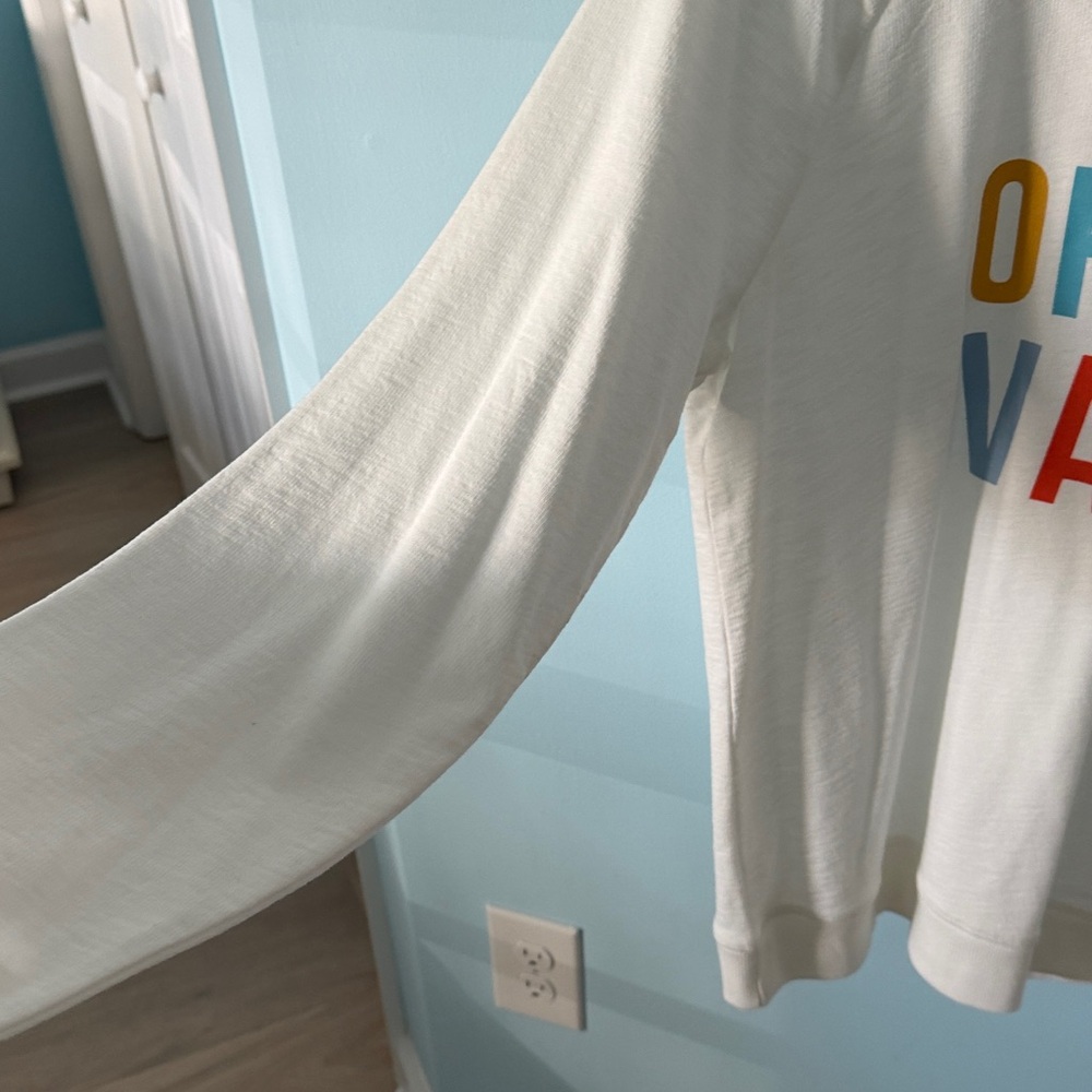 White 'OH HEY VACAY'  Sweatshirt L - Picture 4 of 8